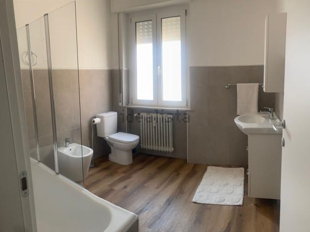 Appartamento in affitto di 125 m² in Via Giovanni Cosattini