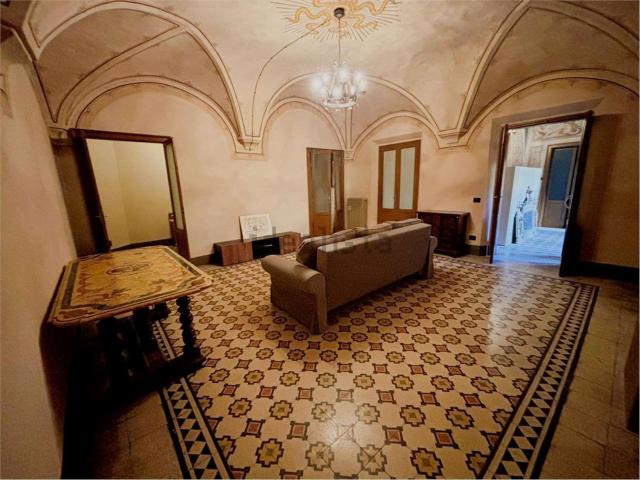Appartamento in affitto di 125 m² in Via Guido da Castello