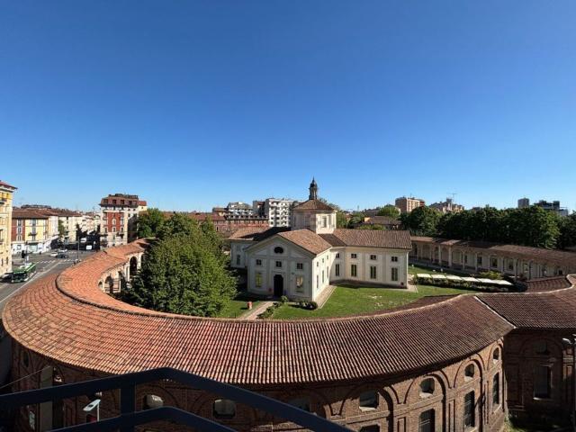 Appartamento in affitto di 125 m² in Via Enrico Besana