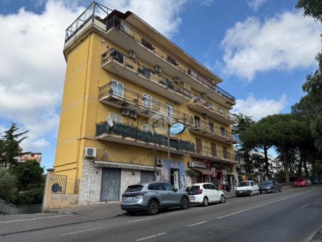 Appartamento in affitto di 125 m² in Via Europa, 84