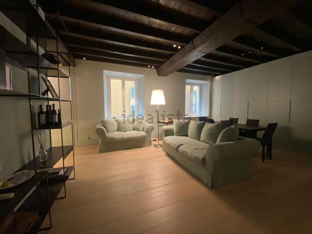 Appartamento in affitto di 125 m² in Via Fiori Chiari