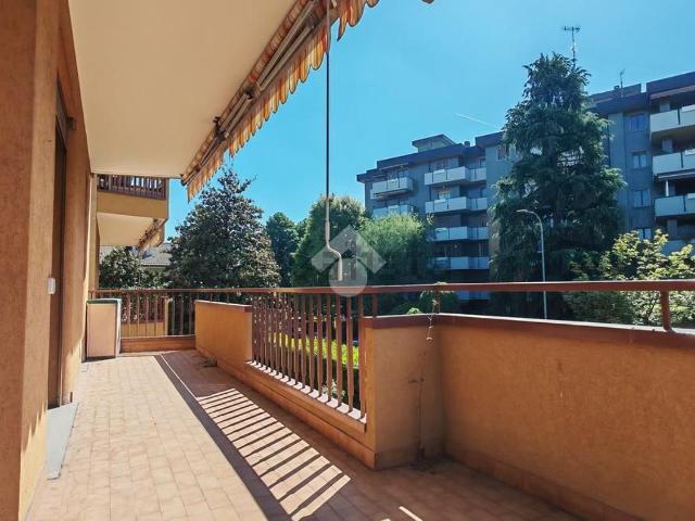Appartamento in affitto di 125 m² in Via Oscar Romero, 2
