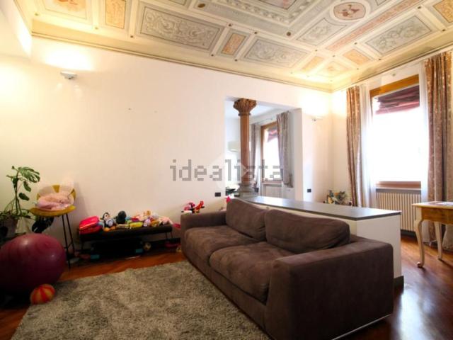 Appartamento in affitto di 125 m² in Via Strinati