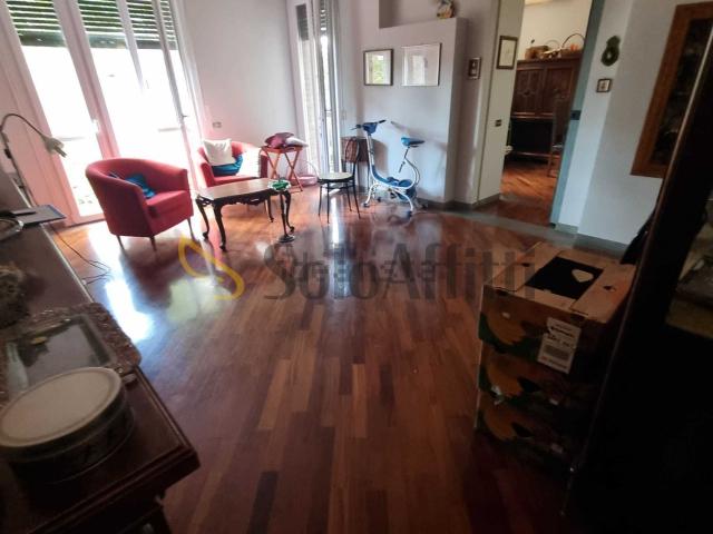 Appartamento in affitto di 125 m² in Viale Vittorio Veneto, 70