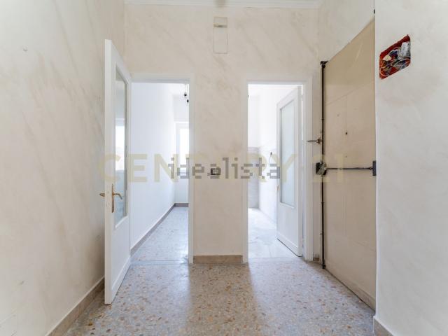 Appartamento in affitto di 126 m² in Via Genova, 64