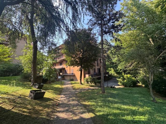 Appartamento in affitto di 126 m² in Via Ardengo Folperti