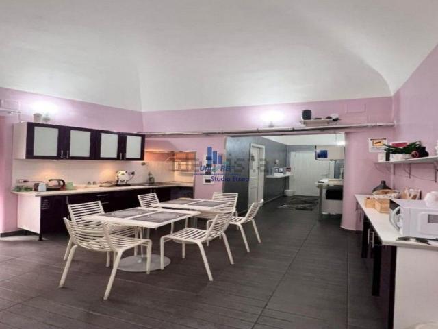 Appartamento in affitto di 126 m² in Via Giuseppe Garibaldi