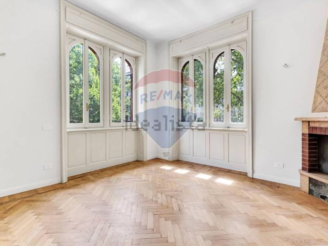 Appartamento in affitto di 126 m² in Via Mosè Bianchi, 41
