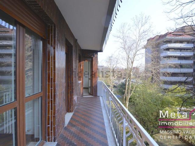 Appartamento in affitto di 126 m² in Via Triulziana, 38