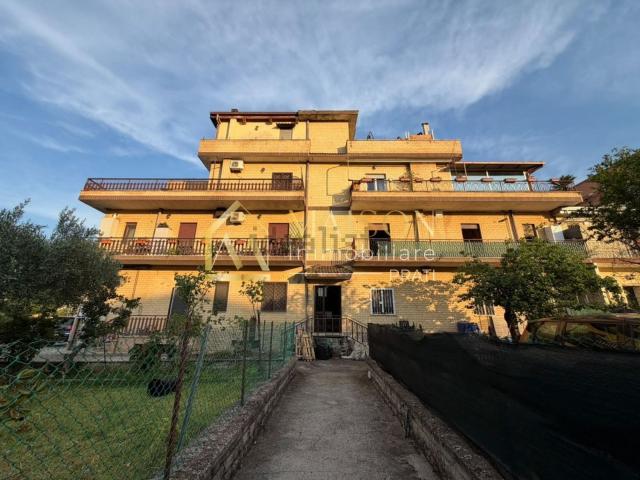 Appartamento in affitto di 126 m² in Via Villafranca Tirrena