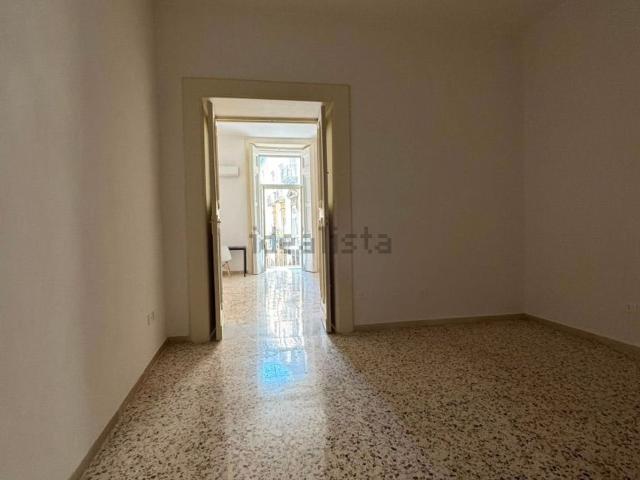 Appartamento in affitto di 128 m² in Via Cisterna dell&apos Olio, 23