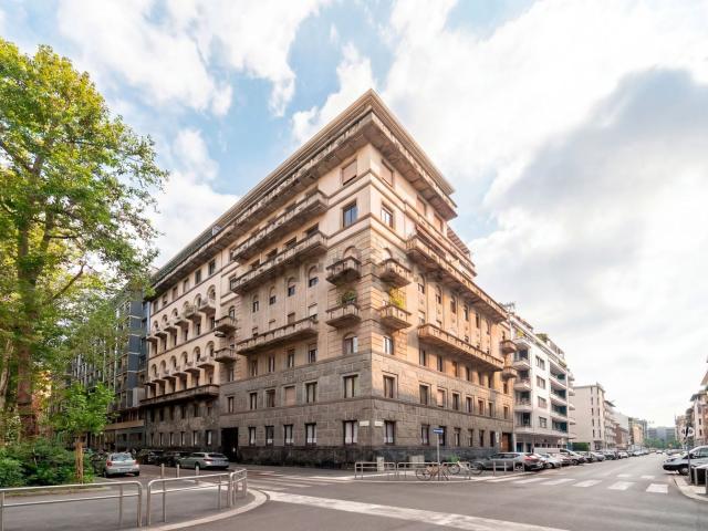 Appartamento in affitto di 128 m² in Via Domenichino, 19