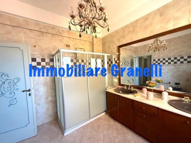 Appartamento in affitto di 128 m² in Via Jacopo Nardi