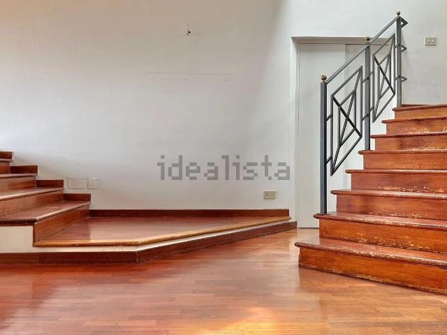 Appartamento in affitto di 128 m² in Piazza dei Santi Apostoli