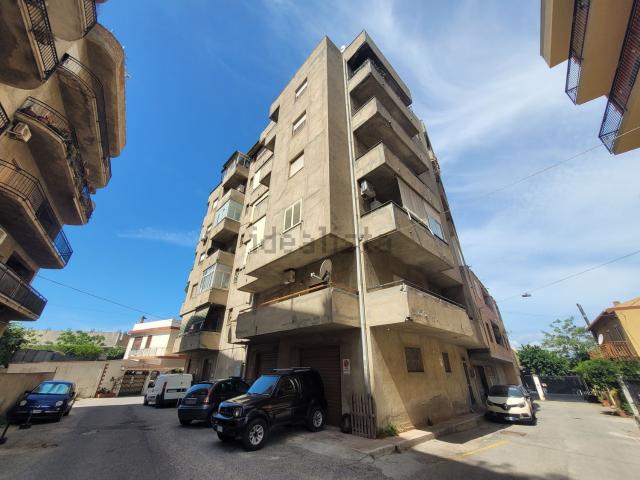 Appartamento in affitto di 129 m² in Via Abate Sant&apos Elia Dir. Privata, 12