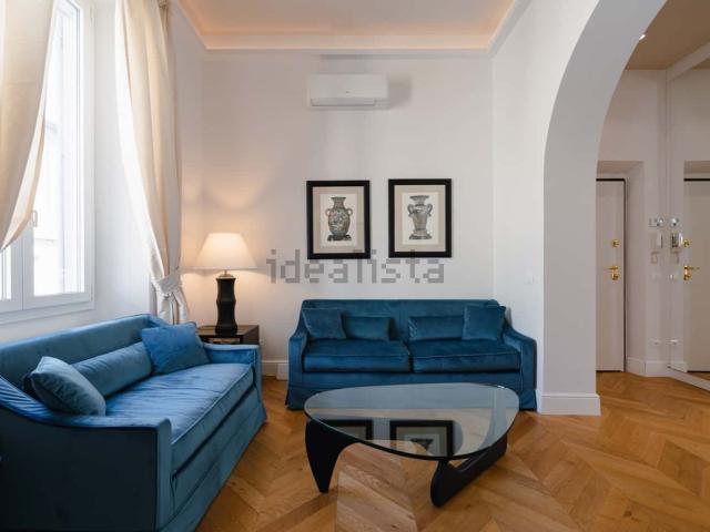 Appartamento in affitto di 129 m² in Via Sant&apos Onofrio, 2
