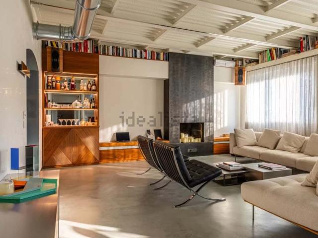 Appartamento in affitto di 129 m² in Via Statuto, 8