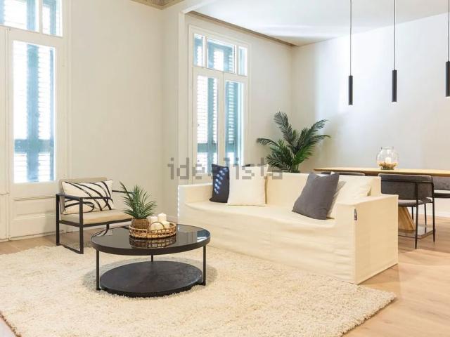 Appartamento in affitto di 130 m² in Via Case Rotte