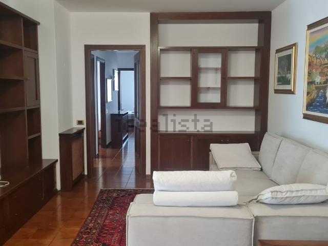 Appartamento in affitto di 130 m² in Via Castellana, 150