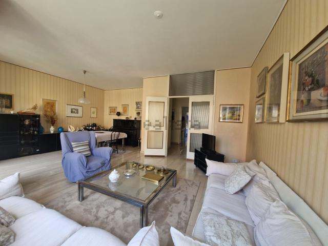 Appartamento in affitto di 130 m² in Via Cenisio, 47