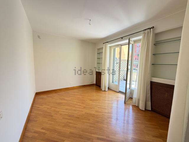 Appartamento in affitto di 130 m² in Via Chiossetto