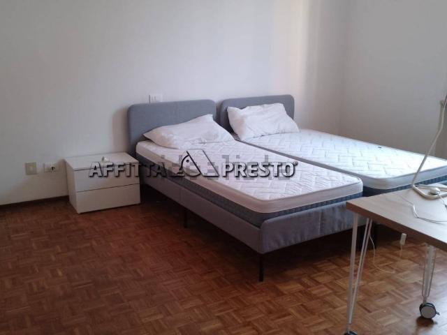 Appartamento in affitto di 130 m² in Via Clemente Monari, 10