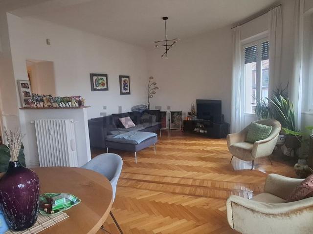 Appartamento in affitto di 130 m² in Via Cuneo, 4