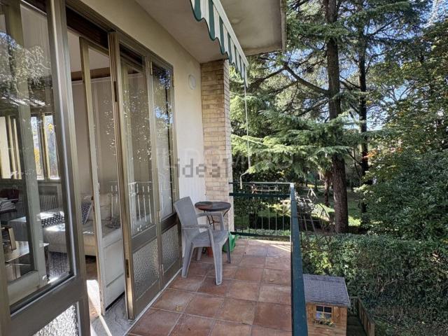 Appartamento in affitto di 130 m² in Via Aosta