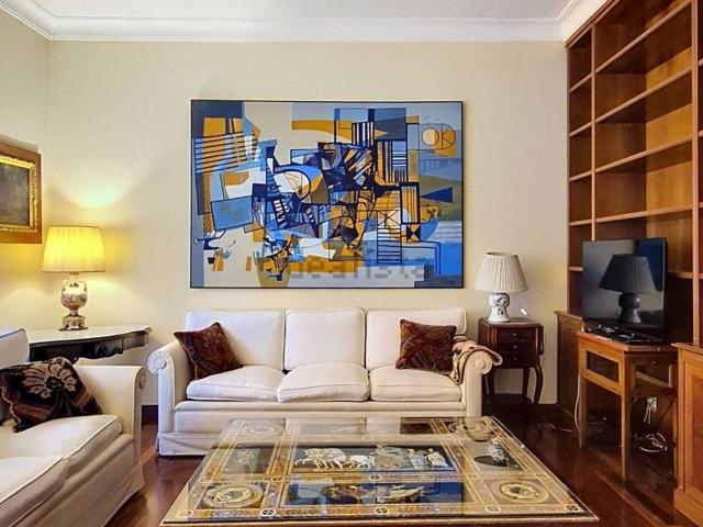 Appartamento in affitto di 130 m² in Via Alessandro Serpieri