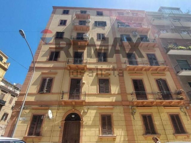 Appartamento in affitto di 130 m² in Via Alessio Narbone, 34