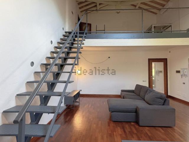 Appartamento in affitto di 130 m² in Via Armando Pica, 273