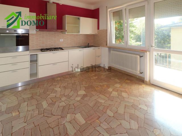 Appartamento in affitto di 130 m² in Via Borgosesia