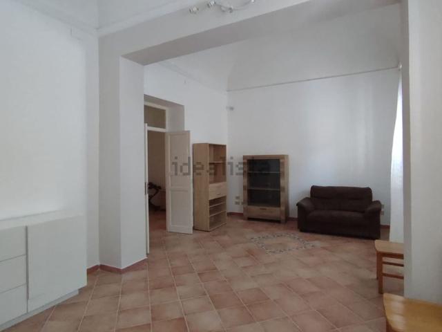 Appartamento in affitto di 130 m² in Via Benedetto Gravina