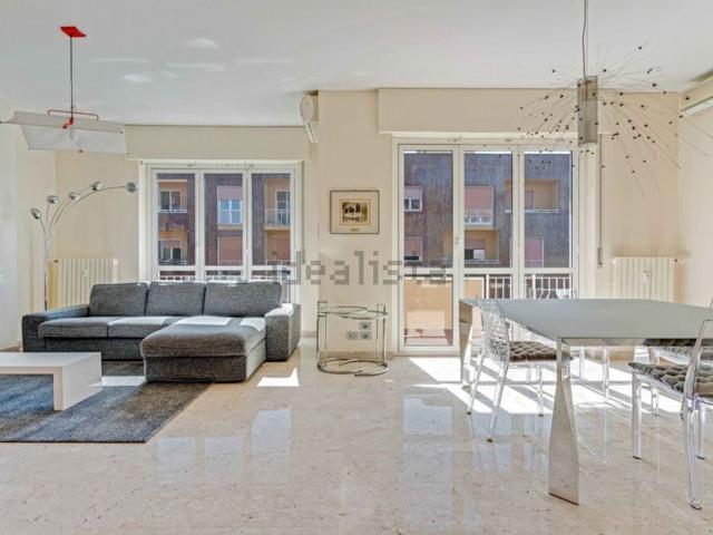 Appartamento in affitto di 130 m² in Via Giovanni Keplero, 10
