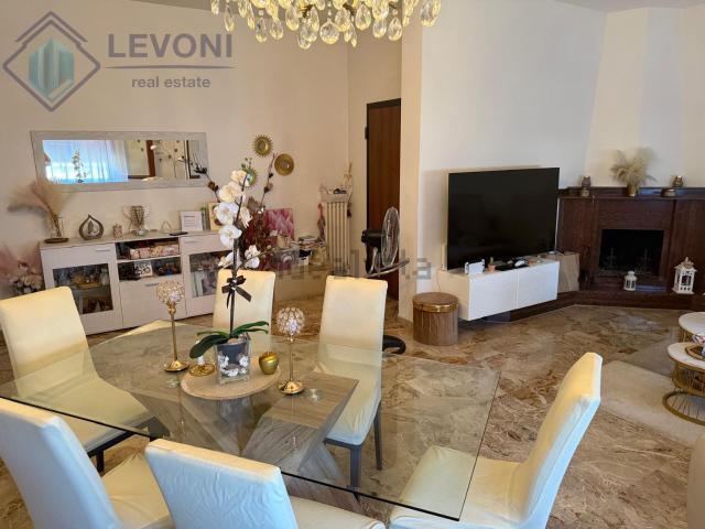 Appartamento in affitto di 130 m² in Via dei Fonditori