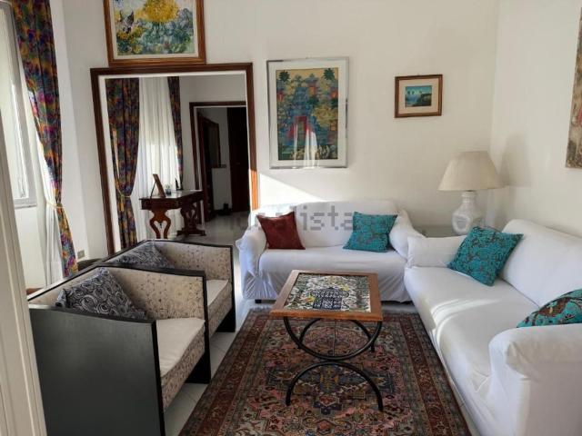 Appartamento in affitto di 130 m² in Via della Pineta