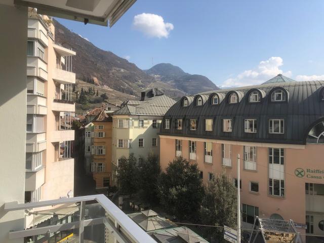 Appartamento in affitto di 130 m² in Via della Rena, 10