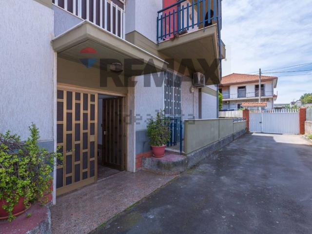 Appartamento in affitto di 130 m² in Via delle Gardenie, 15