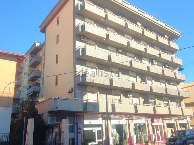 Appartamento in affitto di 130 m² in Via E. Bellia, 160