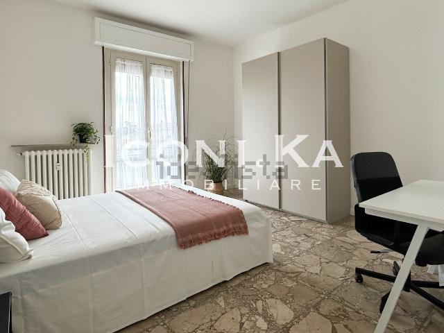 Appartamento in affitto di 130 m² in Via Emilia Est, 67