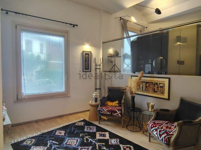 Appartamento in affitto di 130 m² in Via Emilio Baldassari