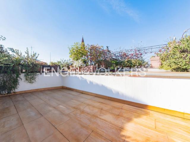 Appartamento in affitto di 130 m² in Via Festa del Perdono, 6