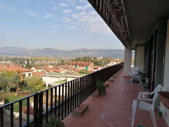 Appartamento in affitto di 130 m² in Via I Maggio