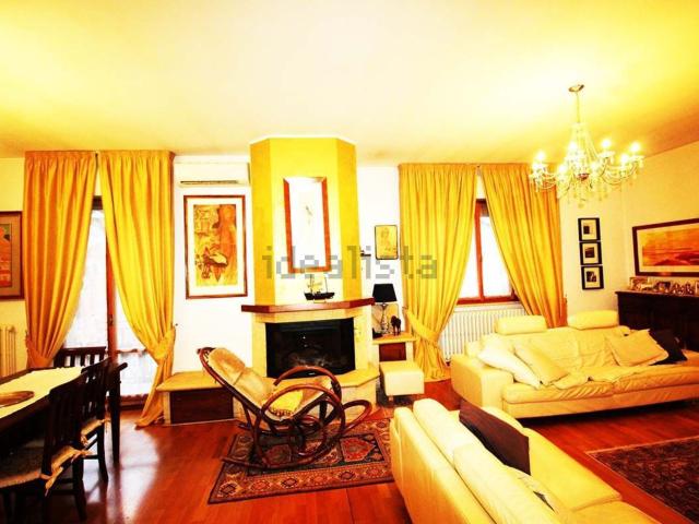 Appartamento in affitto di 130 m² in Via John Fitzgerald Kennedy