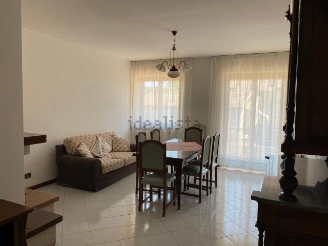 Appartamento in affitto di 130 m² in Via Ortana, 2