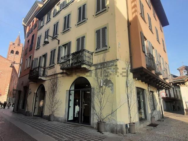 Appartamento in affitto di 130 m² in Via Lambro, 1