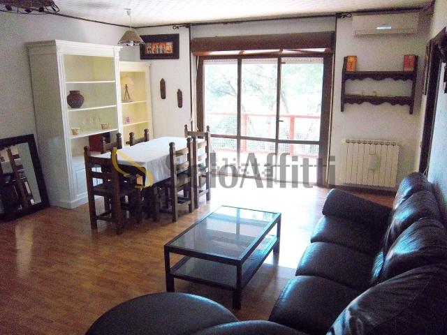 Appartamento in affitto di 130 m² in Via Mario Rossi Tancredi