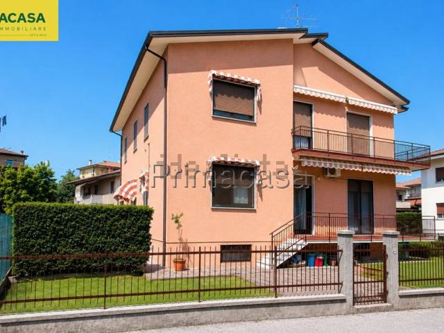 Appartamento in affitto di 130 m² in Via Mario Zaldini