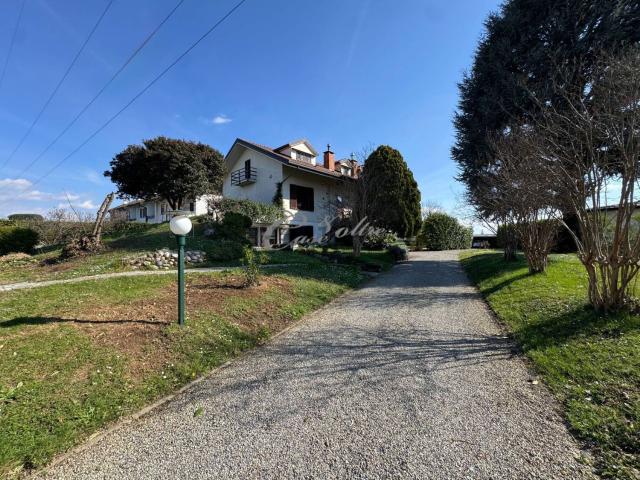 Appartamento in affitto di 130 m² in Via Meucci, 4