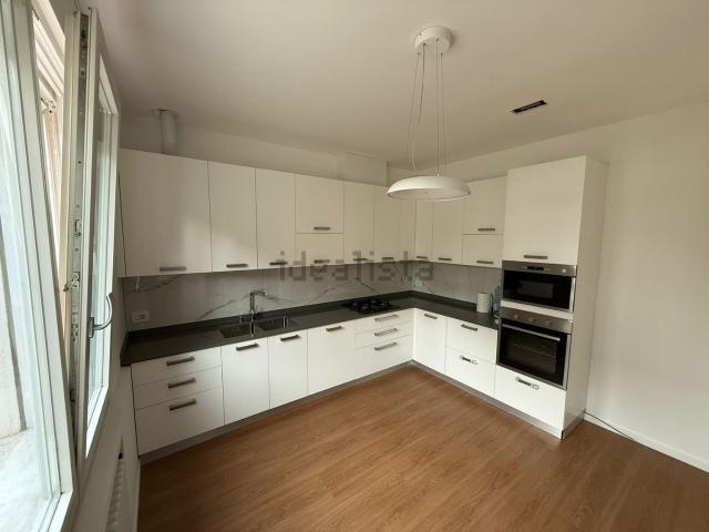 Appartamento in affitto di 130 m² in Via Solferino e San Martino, 6